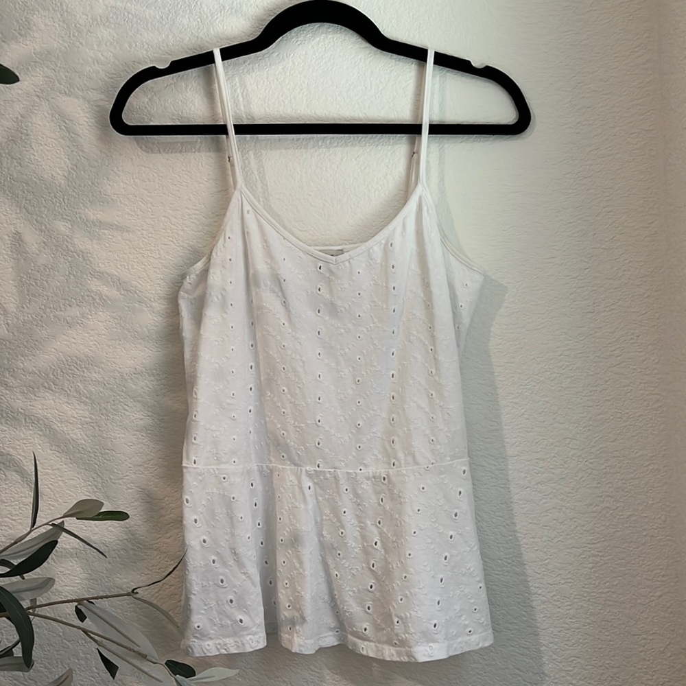 Hinge Tank with eyelet detailing